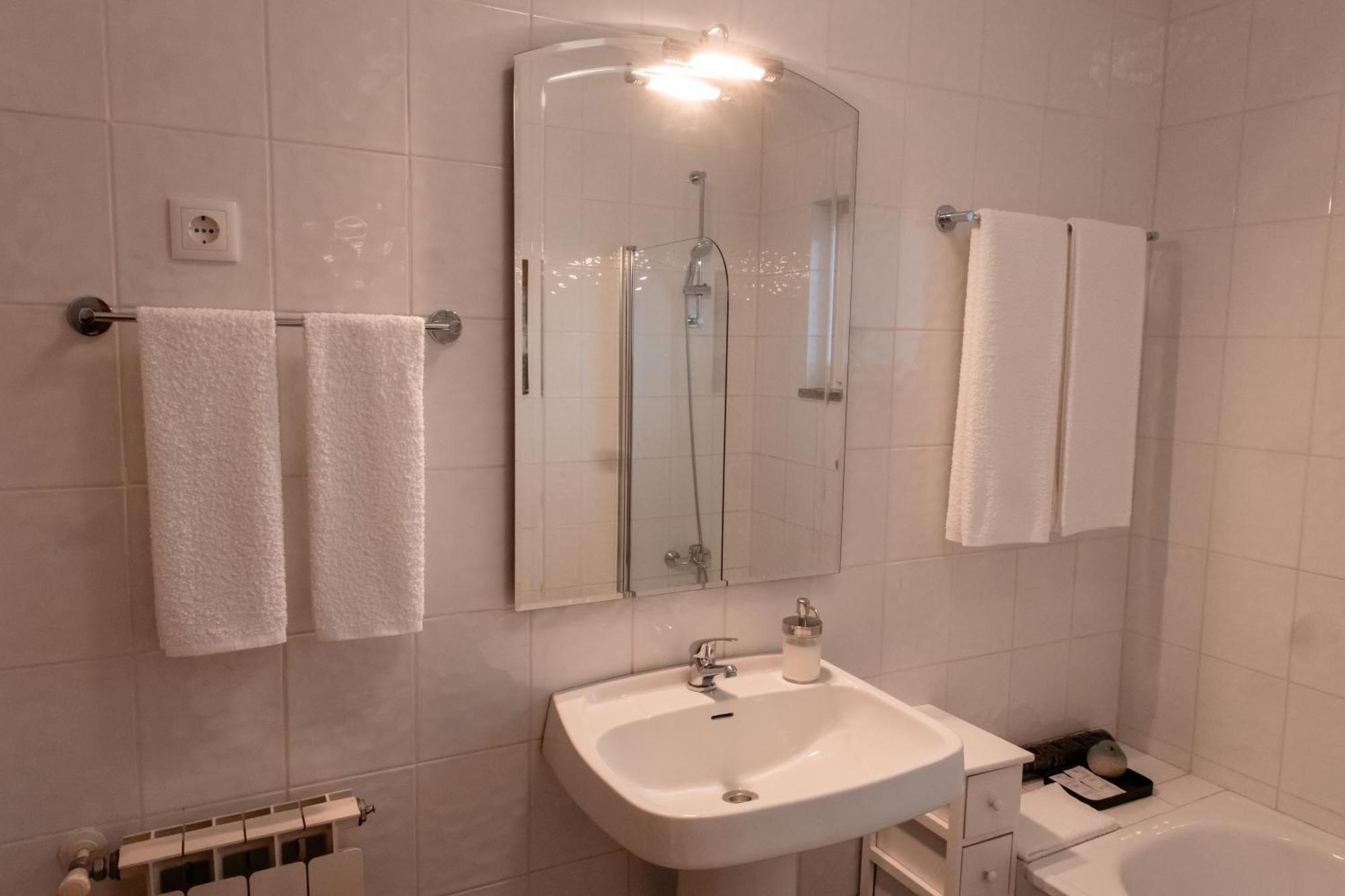 Casal Da Viuva Hotel Armamar Room photo